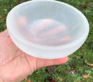 Selenite Bowl Round